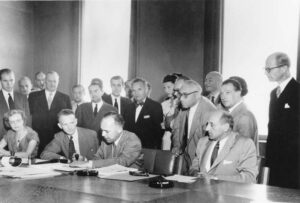 Read more about the article The 1951 Refugee Convention in Geneva